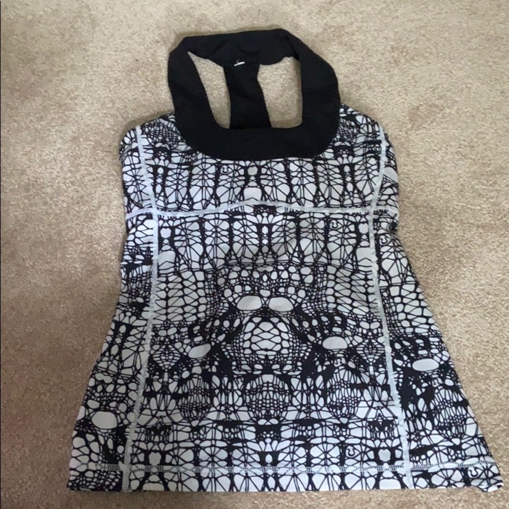 Lululemon size 6 tank
